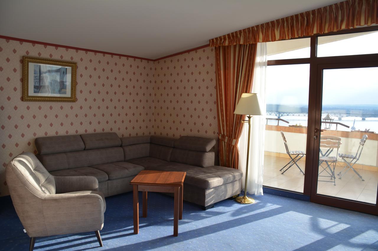 Hotel Starzynski Płock エクステリア 写真
