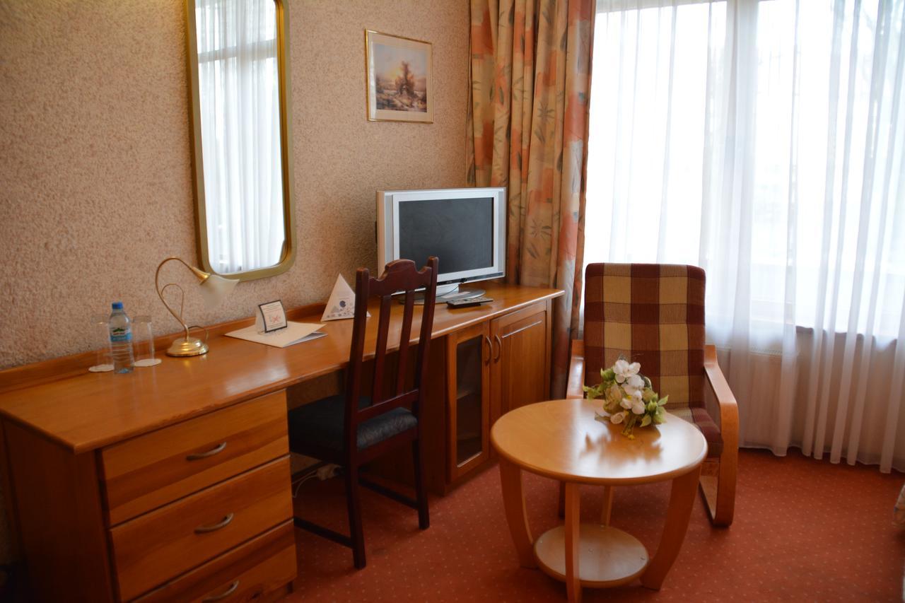 Hotel Starzynski Płock エクステリア 写真