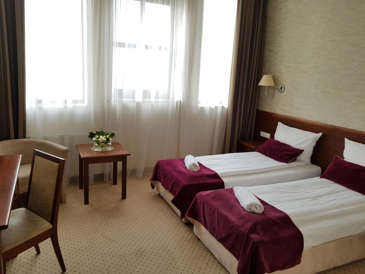 Hotel Starzynski Płock エクステリア 写真